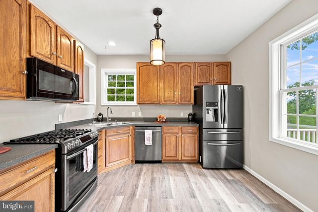 1008 ARROWHEAD RD, Front Royal, VA 22630