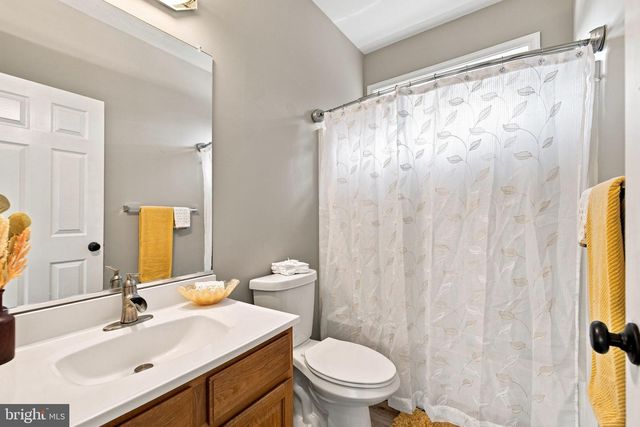 1008 ARROWHEAD RD, Front Royal, VA 22630