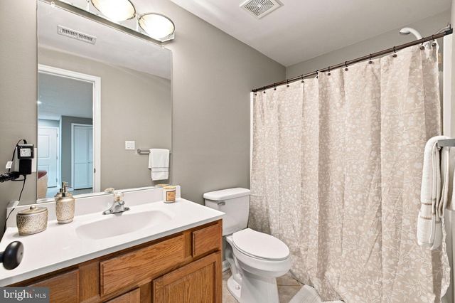 1008 ARROWHEAD RD, Front Royal, VA 22630