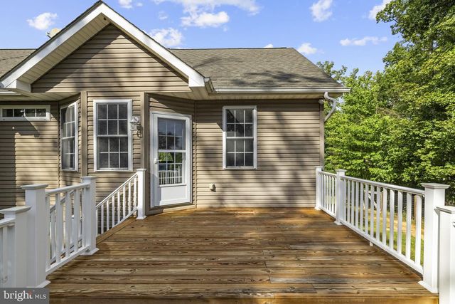 1008 ARROWHEAD RD, Front Royal, VA 22630