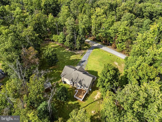 1008 ARROWHEAD RD, Front Royal, VA 22630