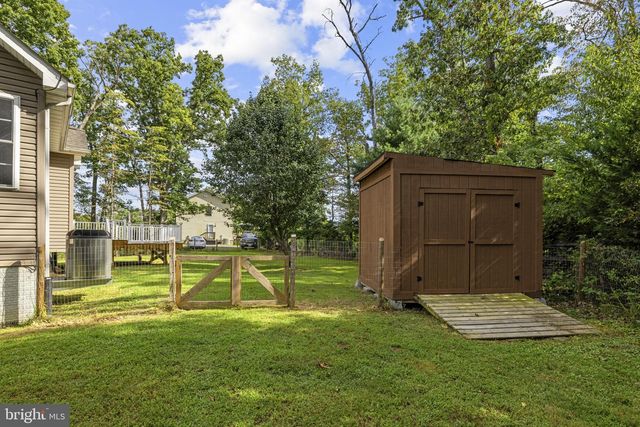 1008 ARROWHEAD RD, Front Royal, VA 22630