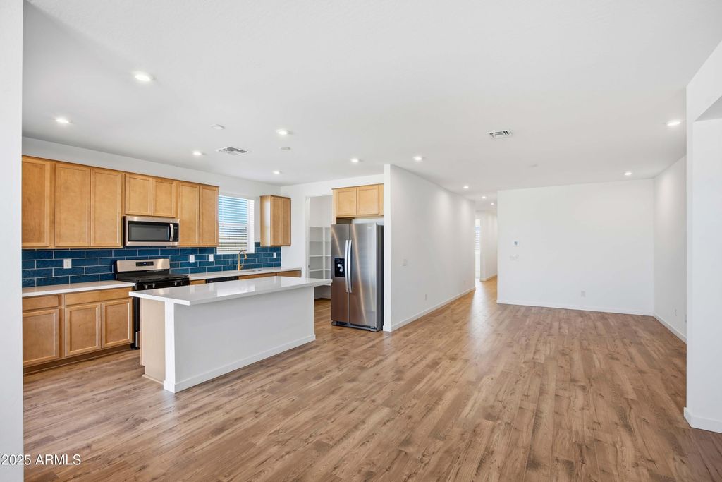 24138 W Carver Drive, Buckeye, AZ 85326 — photo 5