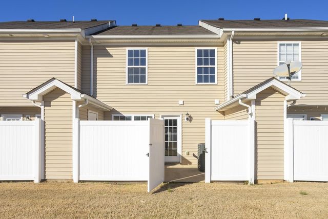 2117 Victory Gallop Ln, Murfreesboro, TN 37128