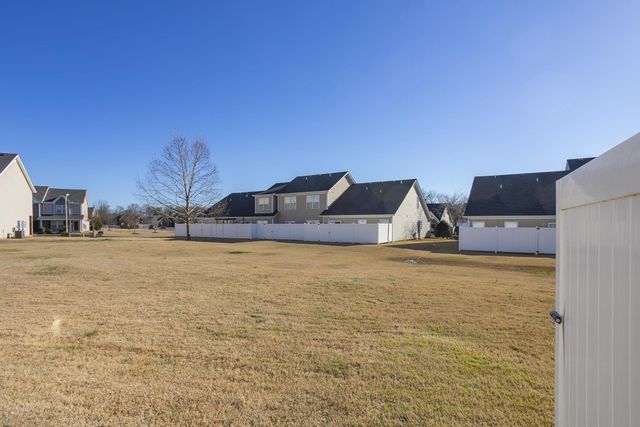 2117 Victory Gallop Ln, Murfreesboro, TN 37128