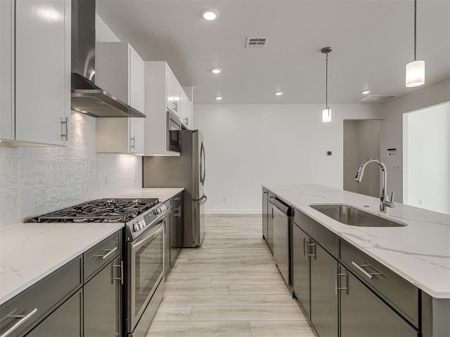 4220 NW 180th Street, Edmond, OK 73012