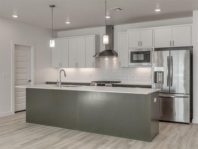 4220 NW 180th Street, Edmond, OK 73012