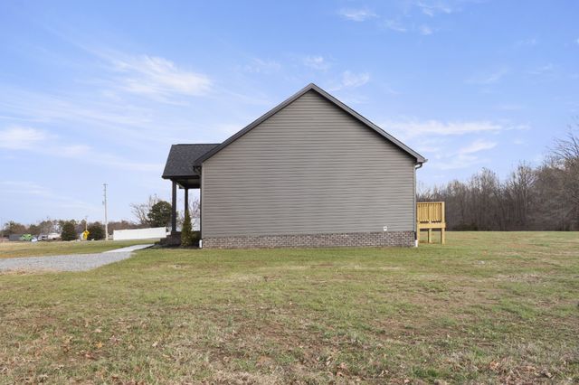 6170 Rocky Mound Road, Westmoreland, TN 37186