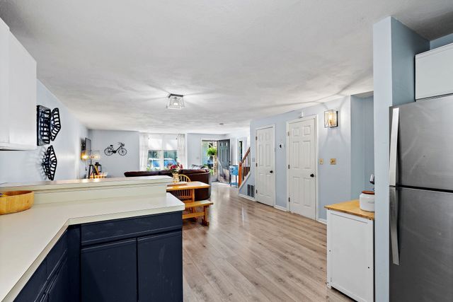 111 Brigham St 27B, Hudson, MA 01749