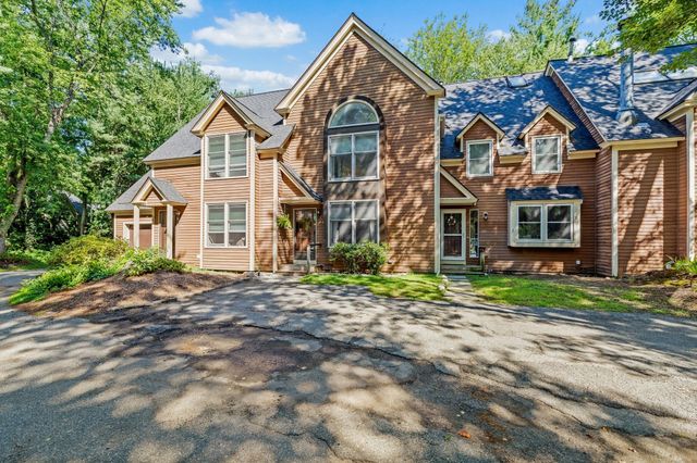 111 Brigham St 27B, Hudson, MA 01749