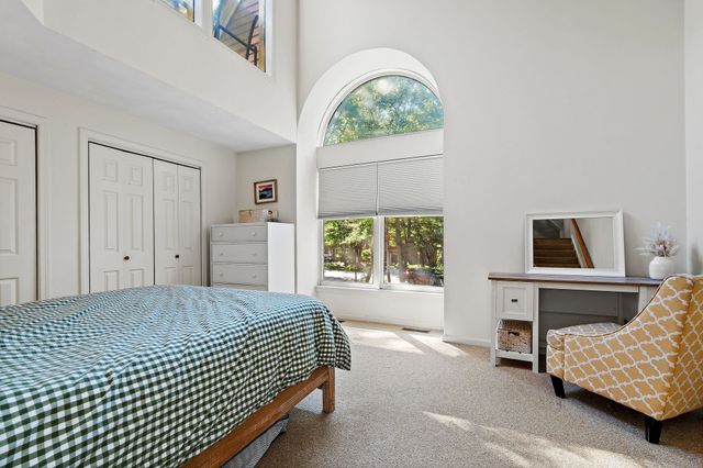 111 Brigham St 27B, Hudson, MA 01749