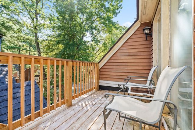 111 Brigham St 27B, Hudson, MA 01749