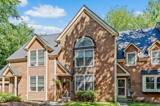111 Brigham St 27B, Hudson, MA 01749