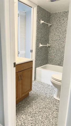 120 Wettaw Lane 112, North Palm Beach, FL 33408