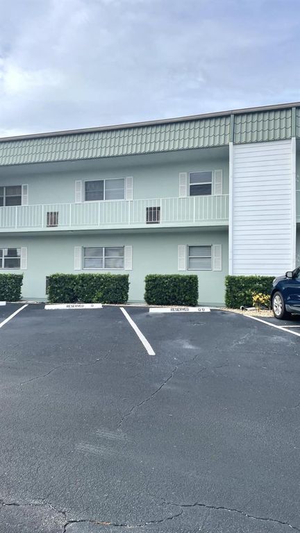 120 Wettaw Lane 112, North Palm Beach, FL 33408