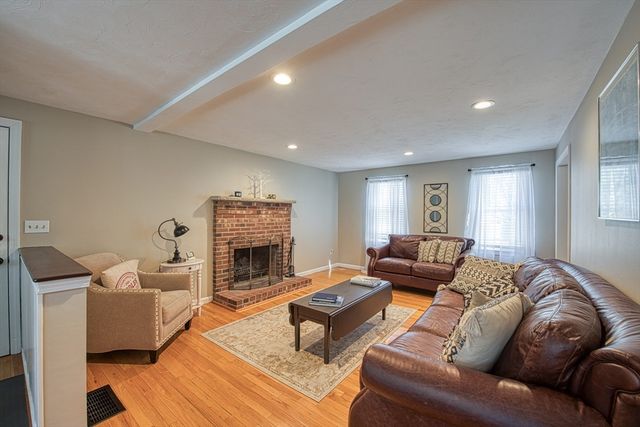 11 Antone Dr, Norton, MA 02766