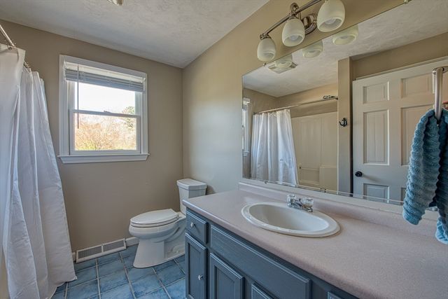 11 Antone Dr, Norton, MA 02766