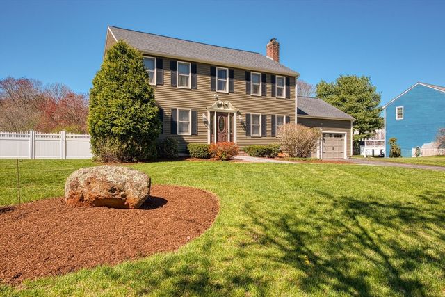 11 Antone Dr, Norton, MA 02766