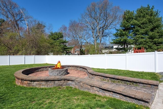 11 Antone Dr, Norton, MA 02766