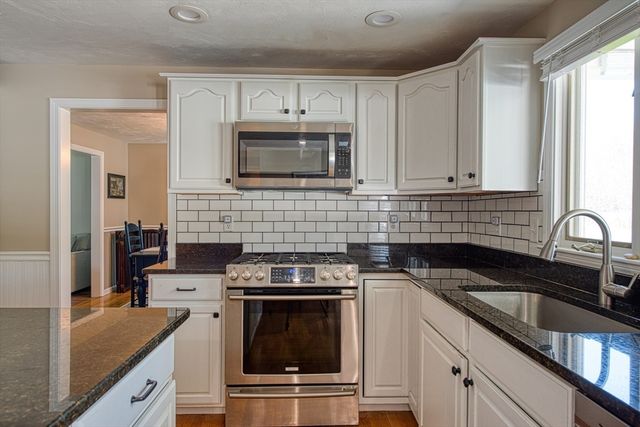 11 Antone Dr, Norton, MA 02766