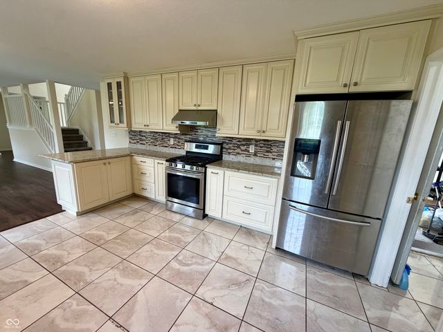 12072 Raiders Boulevard, Fishers, IN 46037