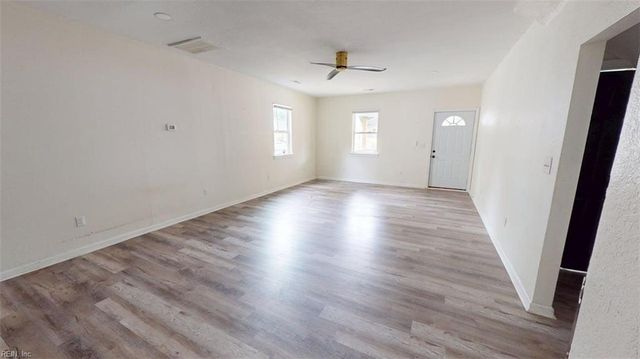 546 3rd AVE, Suffolk, VA 23434