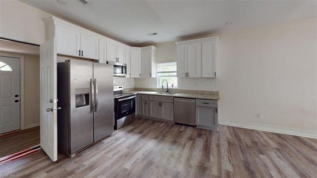546 3rd AVE, Suffolk, VA 23434