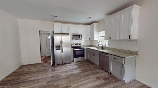 546 3rd AVE, Suffolk, VA 23434