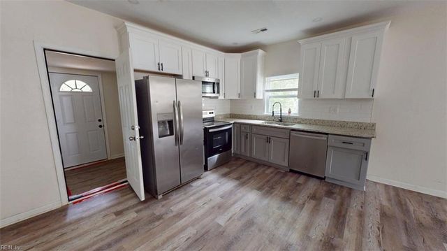 546 3rd AVE, Suffolk, VA 23434