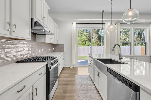 1013 Field Sparrow Drive, Ravenel, SC 29470