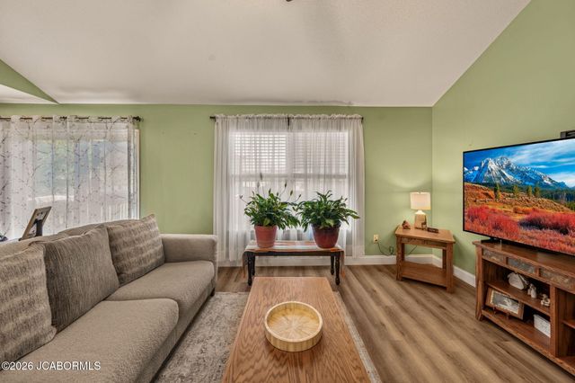 6284 N WATER CRESS CIRCLE, Columbia, MO 65202