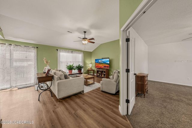 6284 N WATER CRESS CIRCLE, Columbia, MO 65202