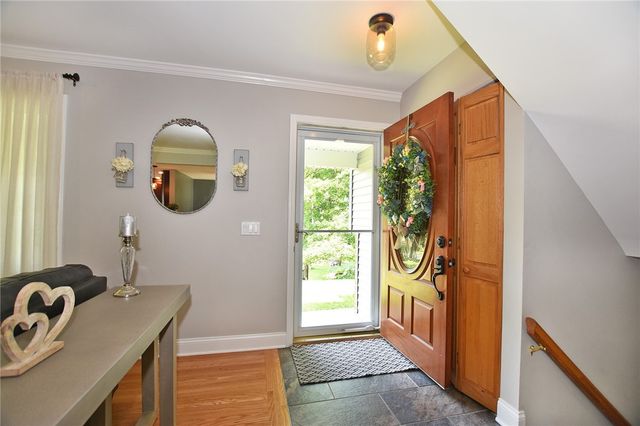 9 Little Spring Run, Perinton, NY 14450