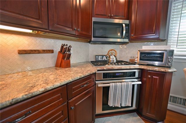 9 Little Spring Run, Perinton, NY 14450