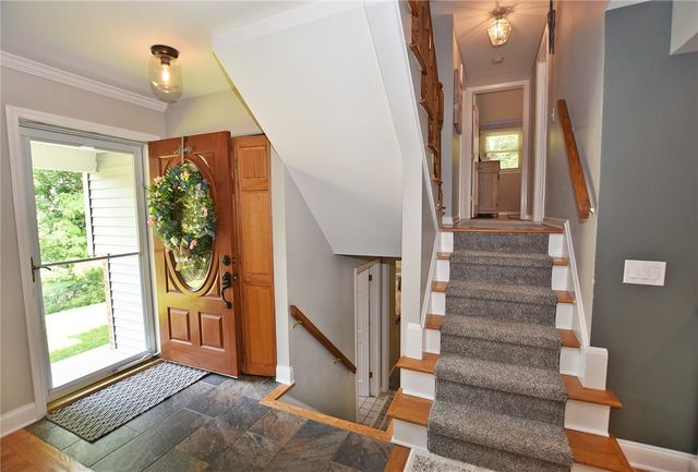 9 Little Spring Run, Perinton, NY 14450