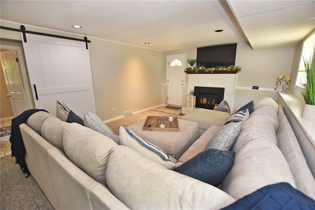 9 Little Spring Run, Perinton, NY 14450