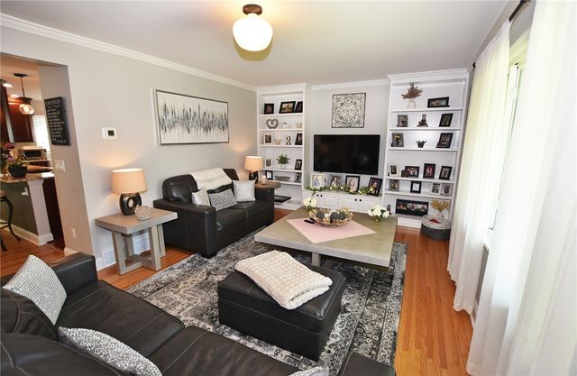 9 Little Spring Run, Perinton, NY 14450