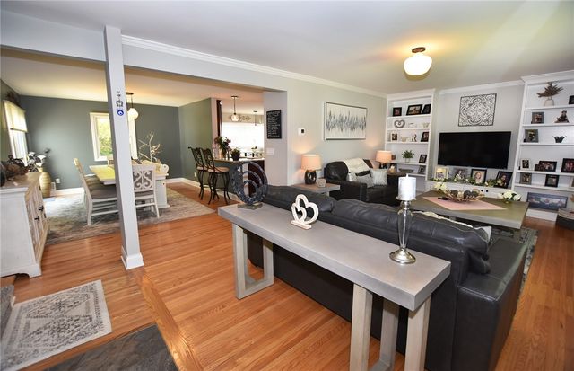 9 Little Spring Run, Perinton, NY 14450