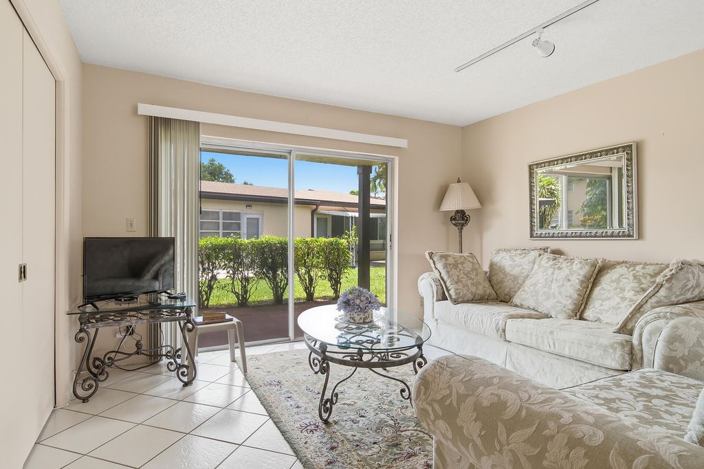13755 Via Aurora A, Delray Beach, FL 33484