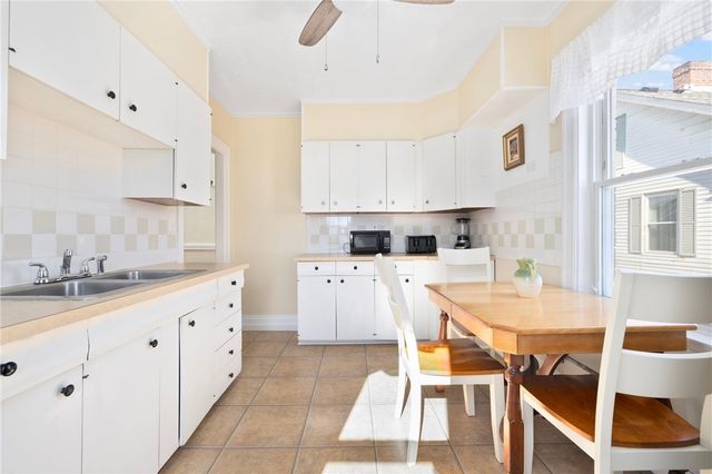 10 Braman Street 2, Newport, RI 02840