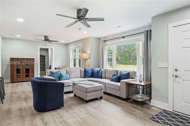 164 Paige Point Blf, Seabrook, SC 29940