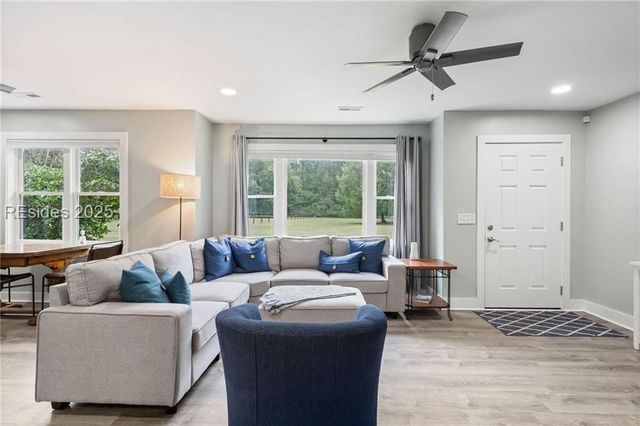 164 Paige Point Blf, Seabrook, SC 29940