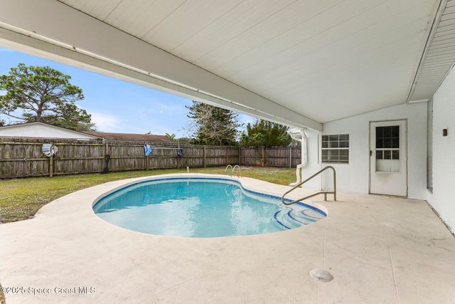 668 Thomas Jefferson Lane, Melbourne, FL 32904