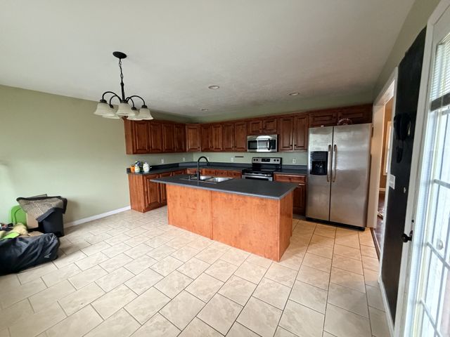 117 Taylor Ln, Lafayette, TN 37083