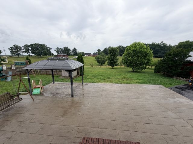 117 Taylor Ln, Lafayette, TN 37083