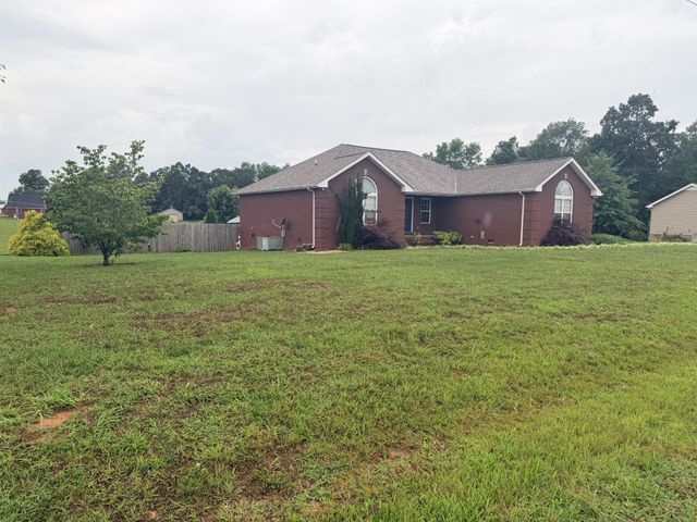 117 Taylor Ln, Lafayette, TN 37083