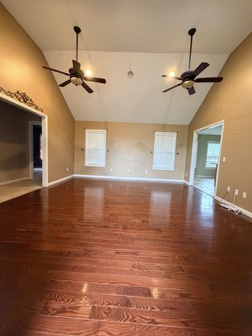 117 Taylor Ln, Lafayette, TN 37083