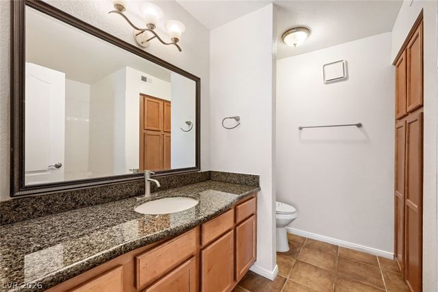 9325 West Desert Inn Road 177, Las Vegas, NV 89117