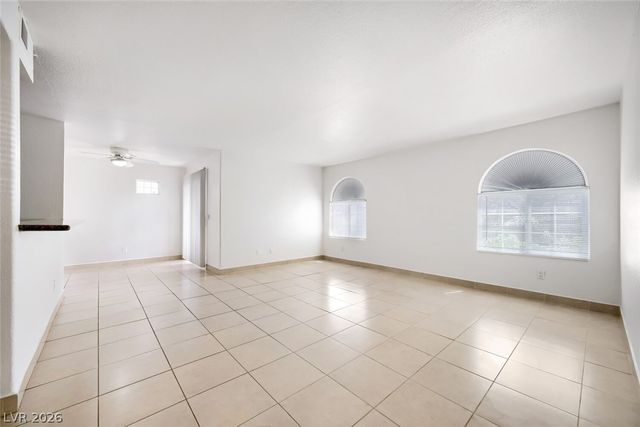 9325 West Desert Inn Road 177, Las Vegas, NV 89117