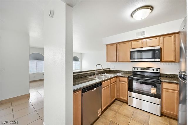 9325 West Desert Inn Road 177, Las Vegas, NV 89117
